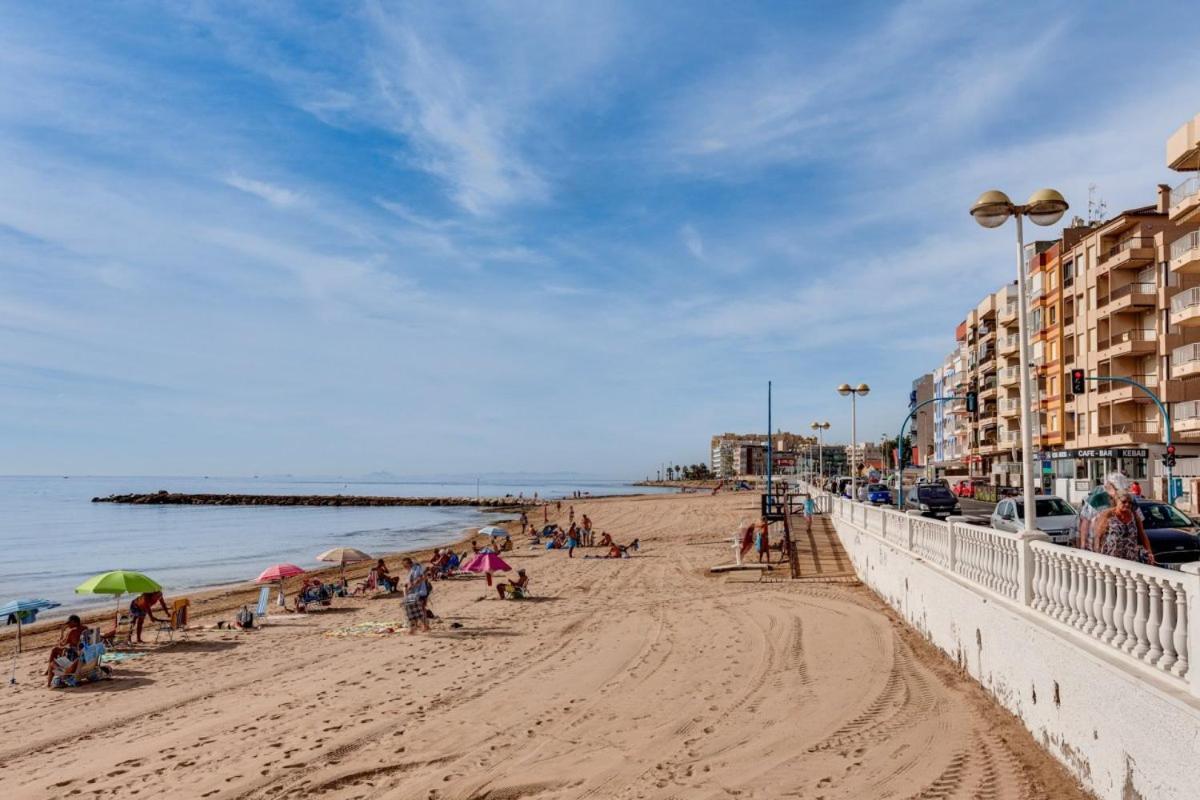 Nice Apartment With Terrace On The Los Locos Beach 托雷维耶哈 外观 照片