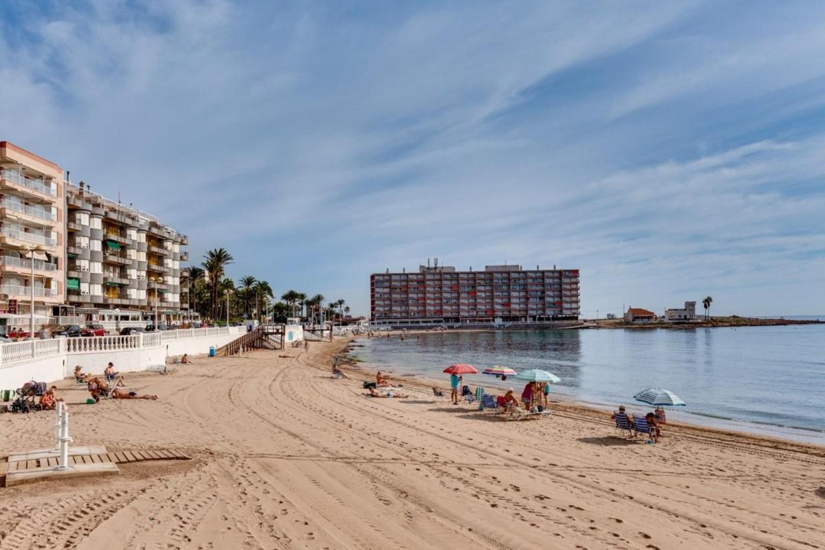 Nice Apartment With Terrace On The Los Locos Beach 托雷维耶哈 外观 照片